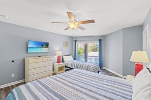 5 bedrooms, desk, free WiFi