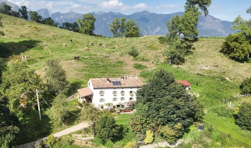 A vacation home nestled in the nature of eastern Lessinia.