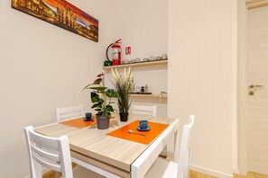 Dining - Renovated two-room apartment 2 steps from metro M1 Sesto Marelli Milan (Sesto San Giovanni)