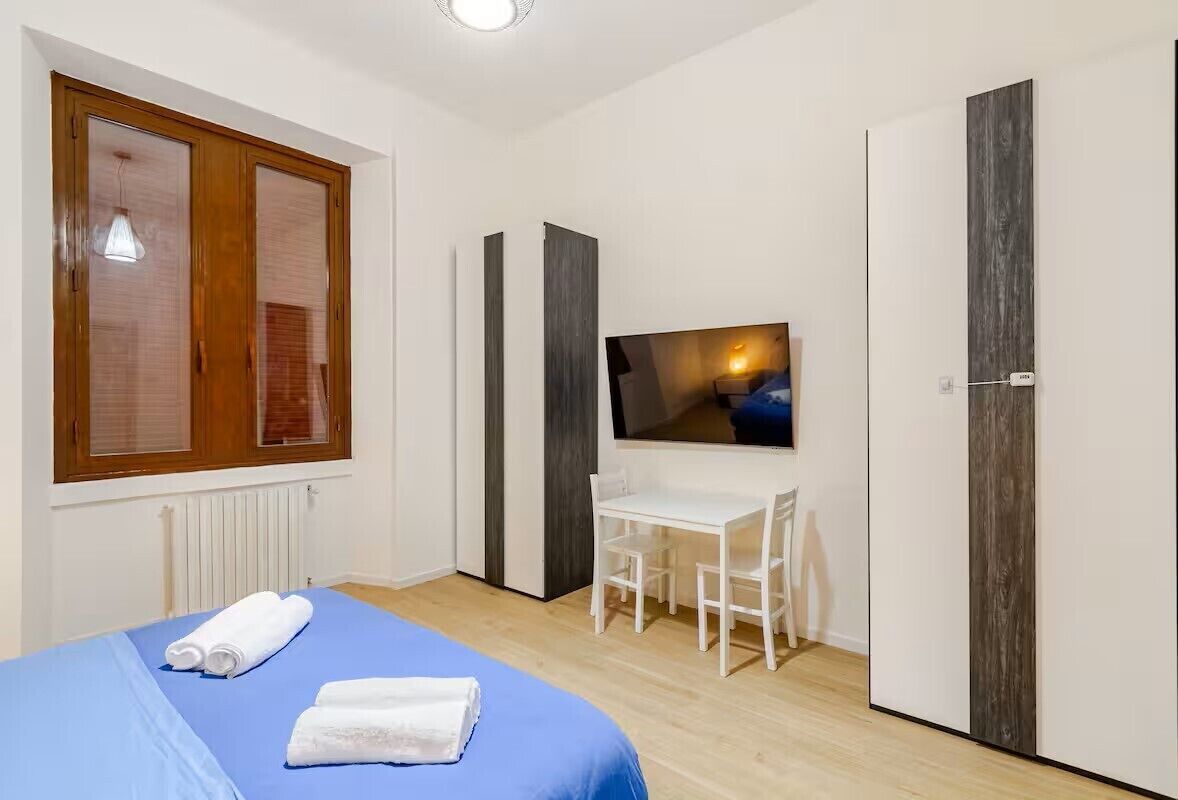 1 Schlafzimmer, Zimmersafe, Schreibtisch, Bügeleisen/Bügelbrett