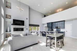 Interior - Above The Bay | 3BR + Loft, Arcade, Deck, Near Pier 290 & Williams Bay Beach (Williams Bay)