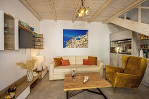 Living area - New Lux Misilia Suite & Prive Jacuzzi (Santorini)