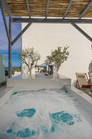 Deluxe Villa, City View | Jetted tub - New Lux Misilia Suite & Prive Jacuzzi (Santorini)