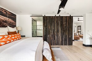 3 dormitorios, tabla de planchar con plancha, wifi gratis y ropa de cama