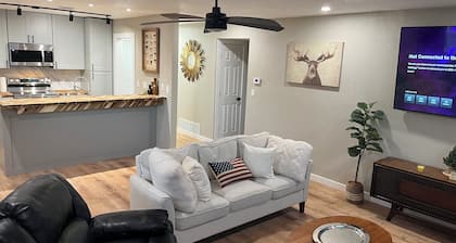 Cozy 2-bedroom apartment in lovely Scott City with AC, WiFi