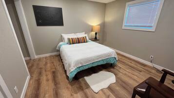 2 bedrooms, WiFi, bed sheets