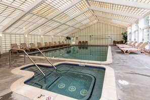 Indendørs pool
