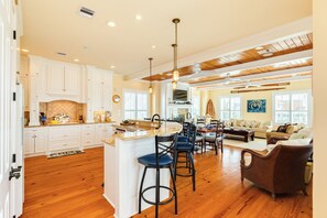 Interior - Elevator, Deck-Level Hot Tub, Game Room, Pet Friendly, Easy Walk to Beach (Galveston)