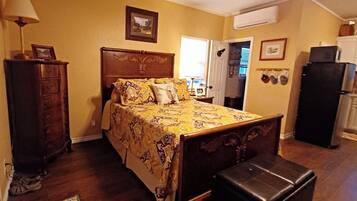 1 chambre, fer et planche Ă repasser, Wi-Fi gratuit, draps fournis