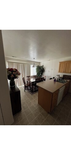 30+ Day Stay • Furnished 2BR Townhome • Near Hospitals & INL • The Tree House