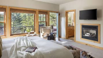 5 bedrooms, iron/ironing board, WiFi, bed sheets
