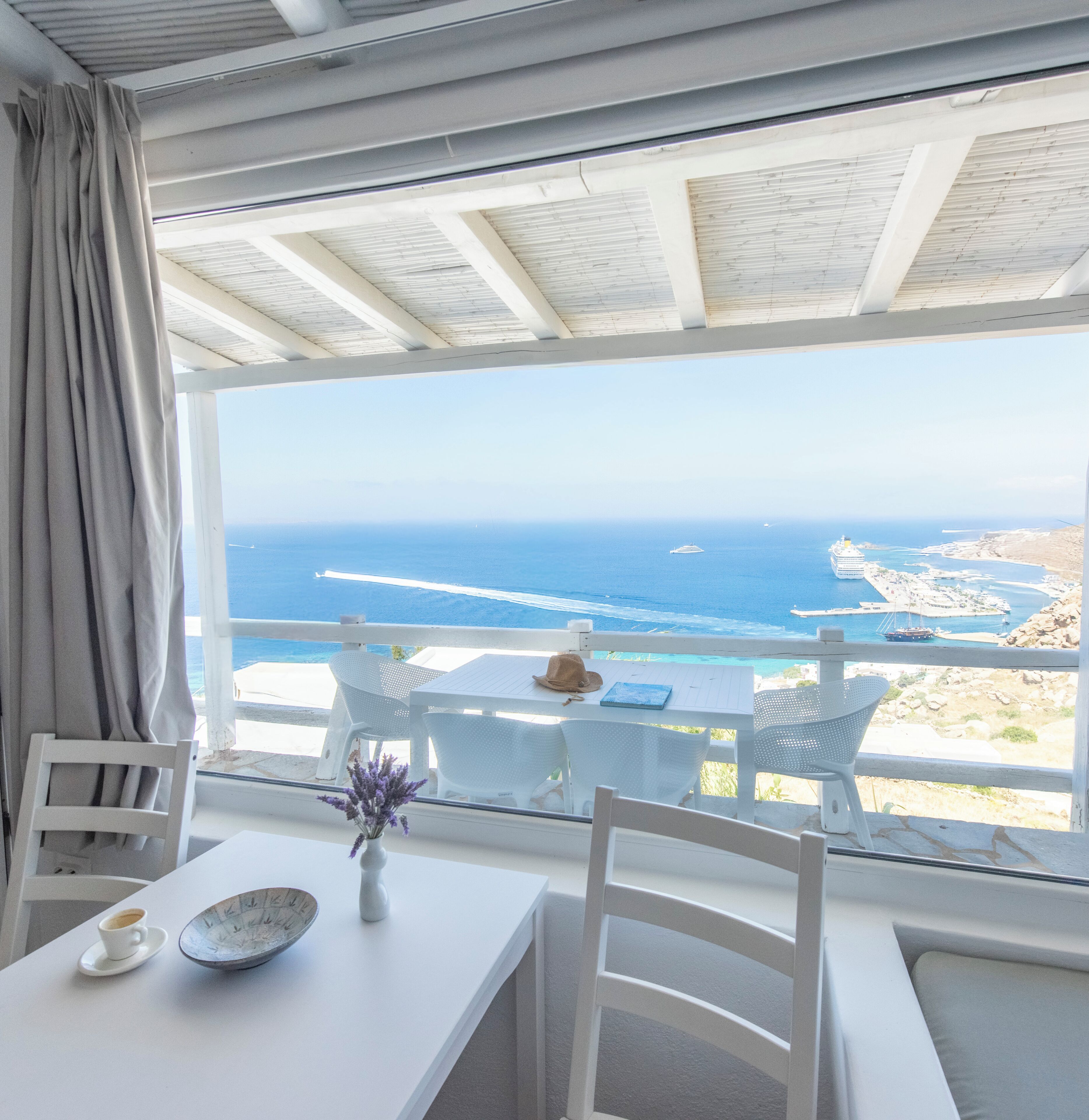 Suite Superior, aria condizionata, vista mare | Biancheria in cotone egiziano, biancheria da letto di alta qualità