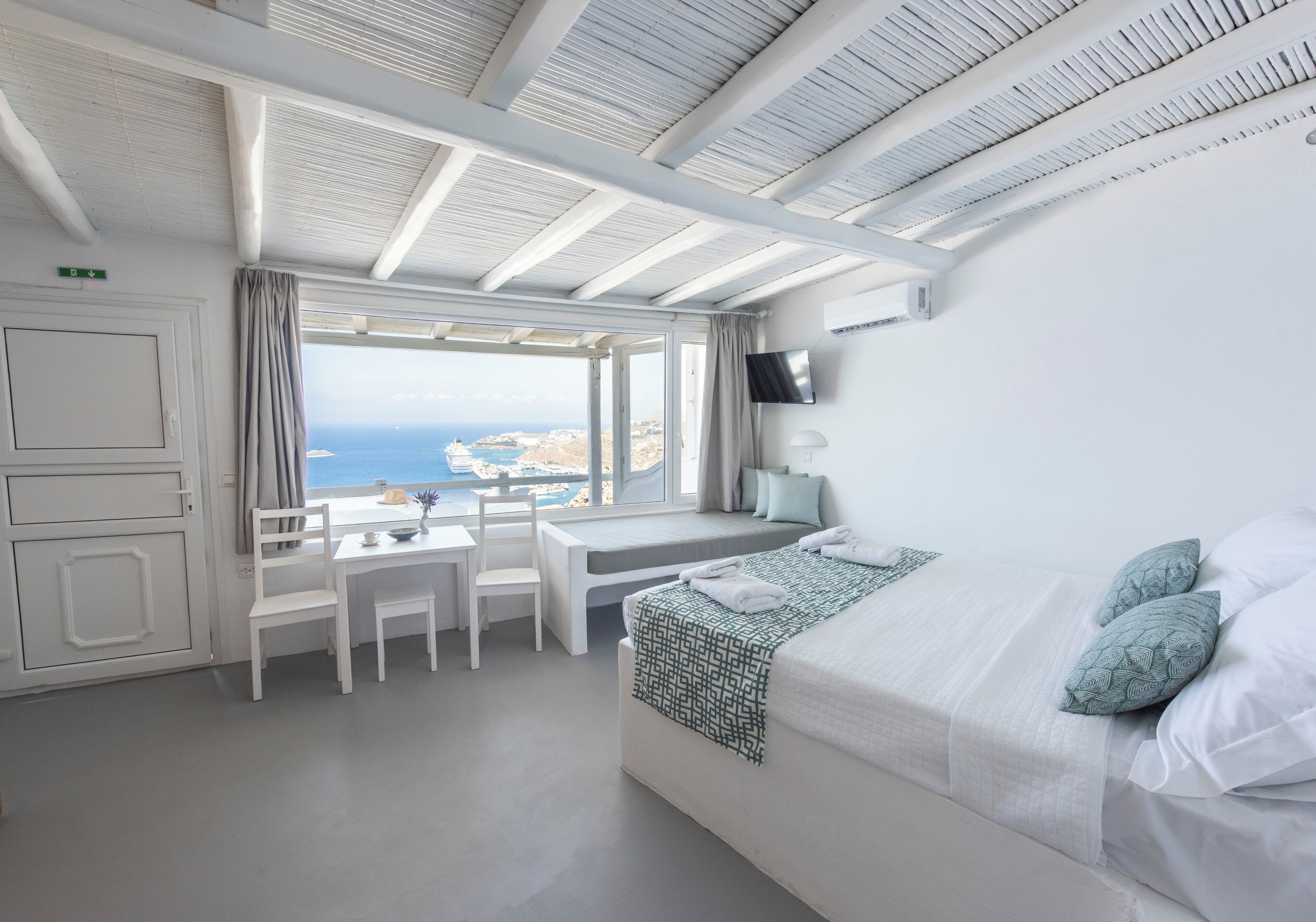 Superior Suite, Air conditioning, Sea View | Egyptian cotton sheets, premium bedding, memory foam beds