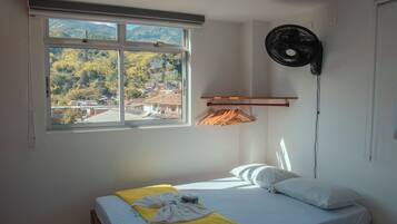 Escritorio y wifi gratis