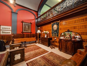 Cottage | Lobby