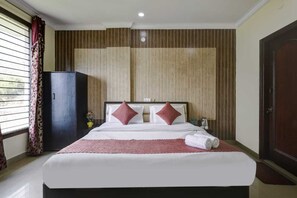 Quarto casal clássico, vista para a montanha | Wi-Fi de cortesia