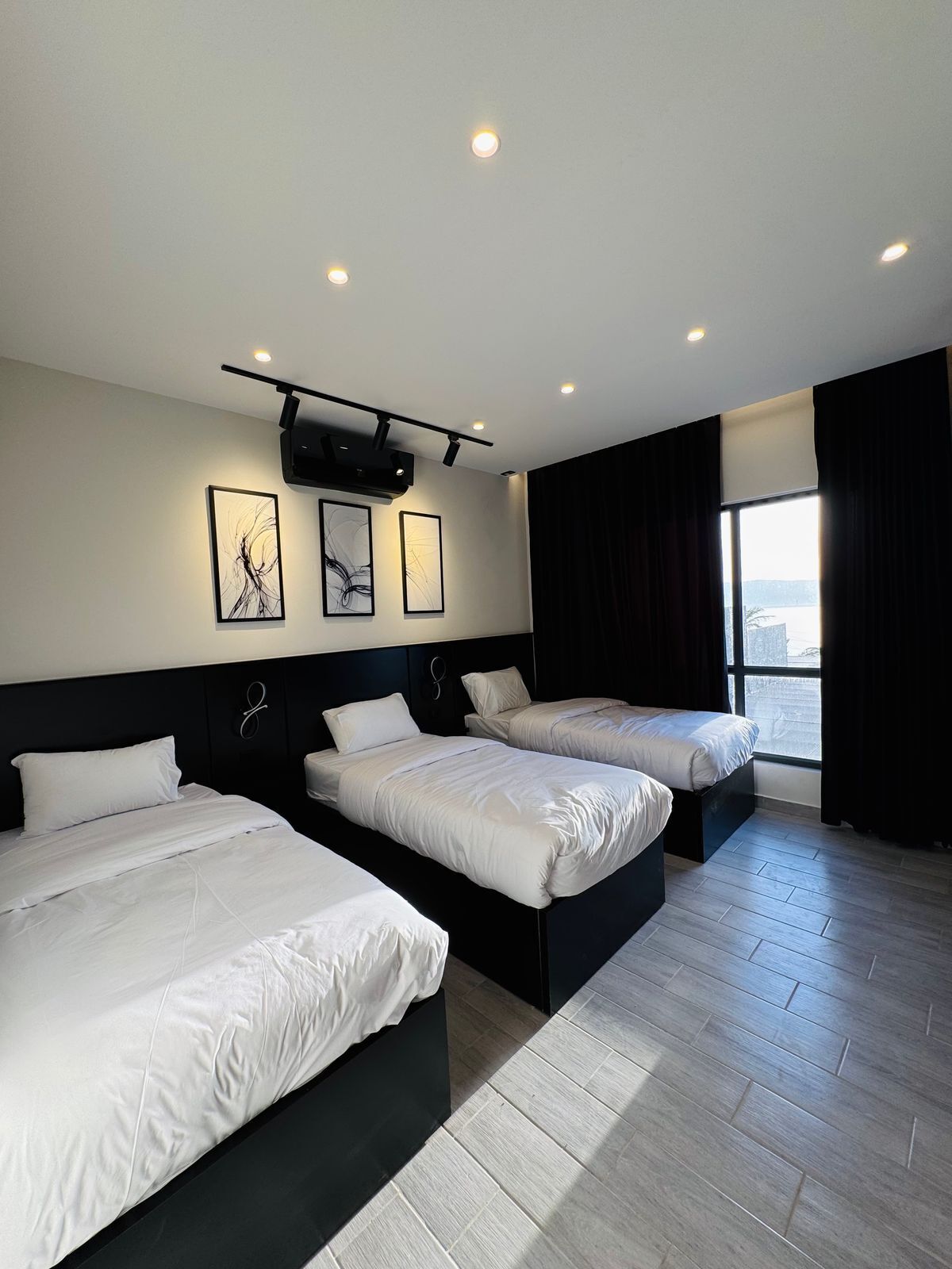 4 bedrooms, in-room safe, soundproofing, free WiFi