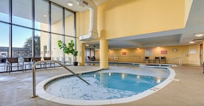 Piscine couverte, piscine extérieure