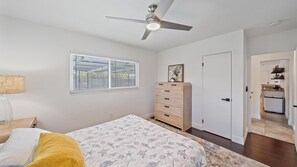3 bedrooms, iron/ironing board, free WiFi, bed sheets