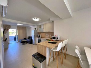 Interior - Holiday apartment, modernly furnished, with air conditioning (Šilo)