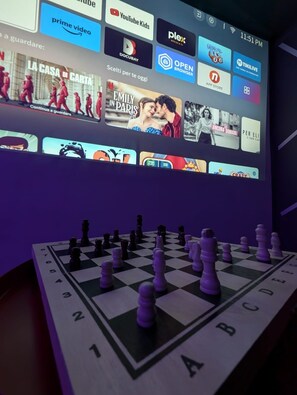 Game room - Very large apartment in center the only one in Sicily with private cinema room. (Catania)