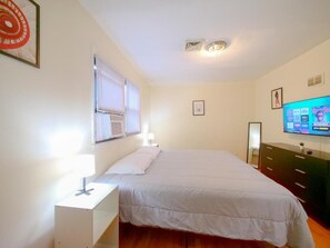 2 chambres, fer et planche à repasser, Wi-Fi, draps fournis