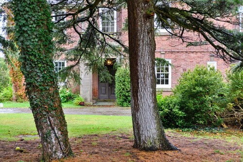 9 Bedroom Country House in Longtown, No Deposit