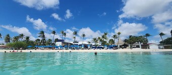 Hacienda Apartments near the beach