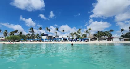Hacienda Apartments near the beach