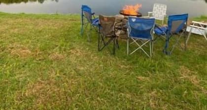 The Decker-Tranquil Getaway w/ Fire Pit, Kayaking & Fishing