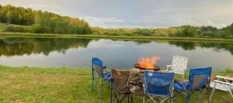 The Decker-Tranquil Getaway w/ Fire Pit, Kayaking & Fishing
