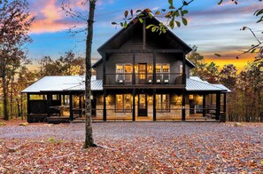 Exterior - Rustic Broken Bow Escape w/ Hot Tub, Deck Views, Bunk Room & Games (Broken Bow)