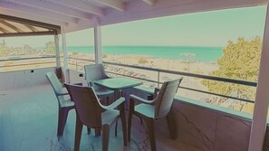 Suite Presidensial, balkon, pemandangan laut | Teras/patio