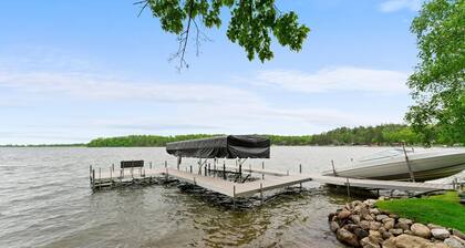Gull Lake Getaway | Dock, Sauna & Lake Toys