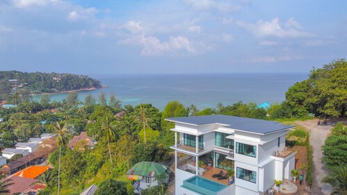 3 min to the beach | The Luxury Oxygen Pool Villa