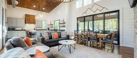 Smart TV, chimenea y videojuegos