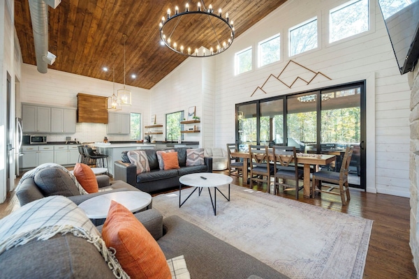 Smart TV, fireplace, video games