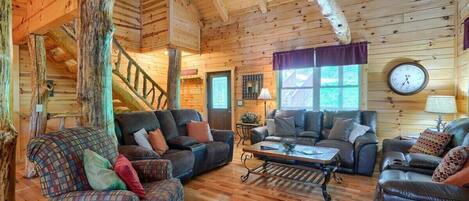 TV, fireplace, DVD player