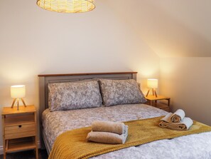 3 bedrooms, free WiFi, bed sheets