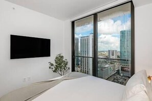 3 bedrooms, free WiFi, bed sheets - Luxury 3 BD Condo at The Biscayne Bay #2701 (Miami)