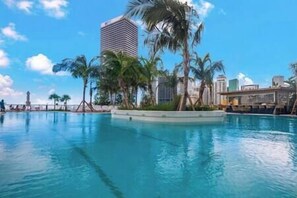 Pool (3)