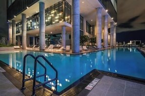 Piscina coperta, piscina all'aperto