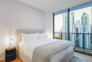 3 bedrooms, free WiFi, bed sheets
