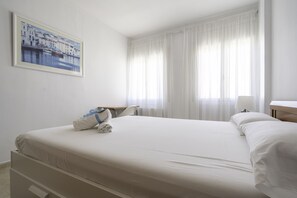 3 slaapkamers, een strijkplank/strijkijzer, gratis wifi