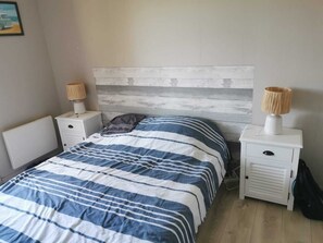 2 soverom, strykejern/-brett, wi-fi og sengetøy