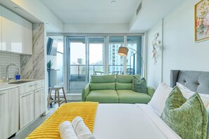 Fer et planche à repasser, Wi-Fi gratuit, draps fournis