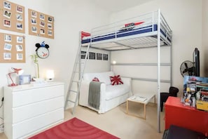 1 chambre, fer et planche à repasser, Wi-Fi, draps fournis