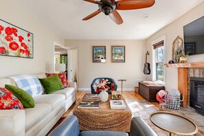 Smart TV, fireplace, ping pong, computer monitors