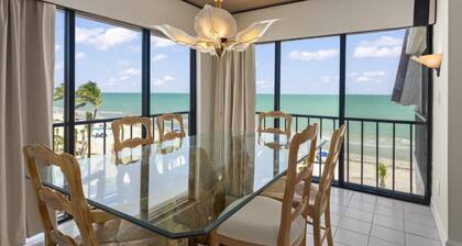 Gulf-Front Penthouse Condo with Private Rooftop Sundeck | 3 Bedrooms | Sleeps 6