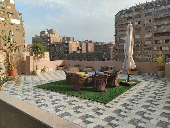 المنطقة المحيطة بالمنشأة